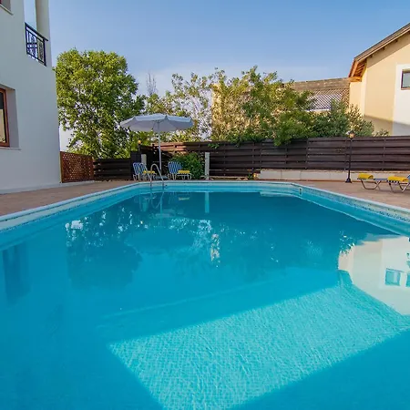 Villa Korona 1 *